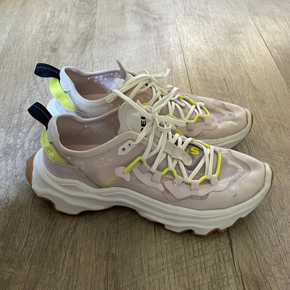 Sorel Women's Kinetic Breakthru Tech Lace Shoes Dreamy Sea Salt 7 $135